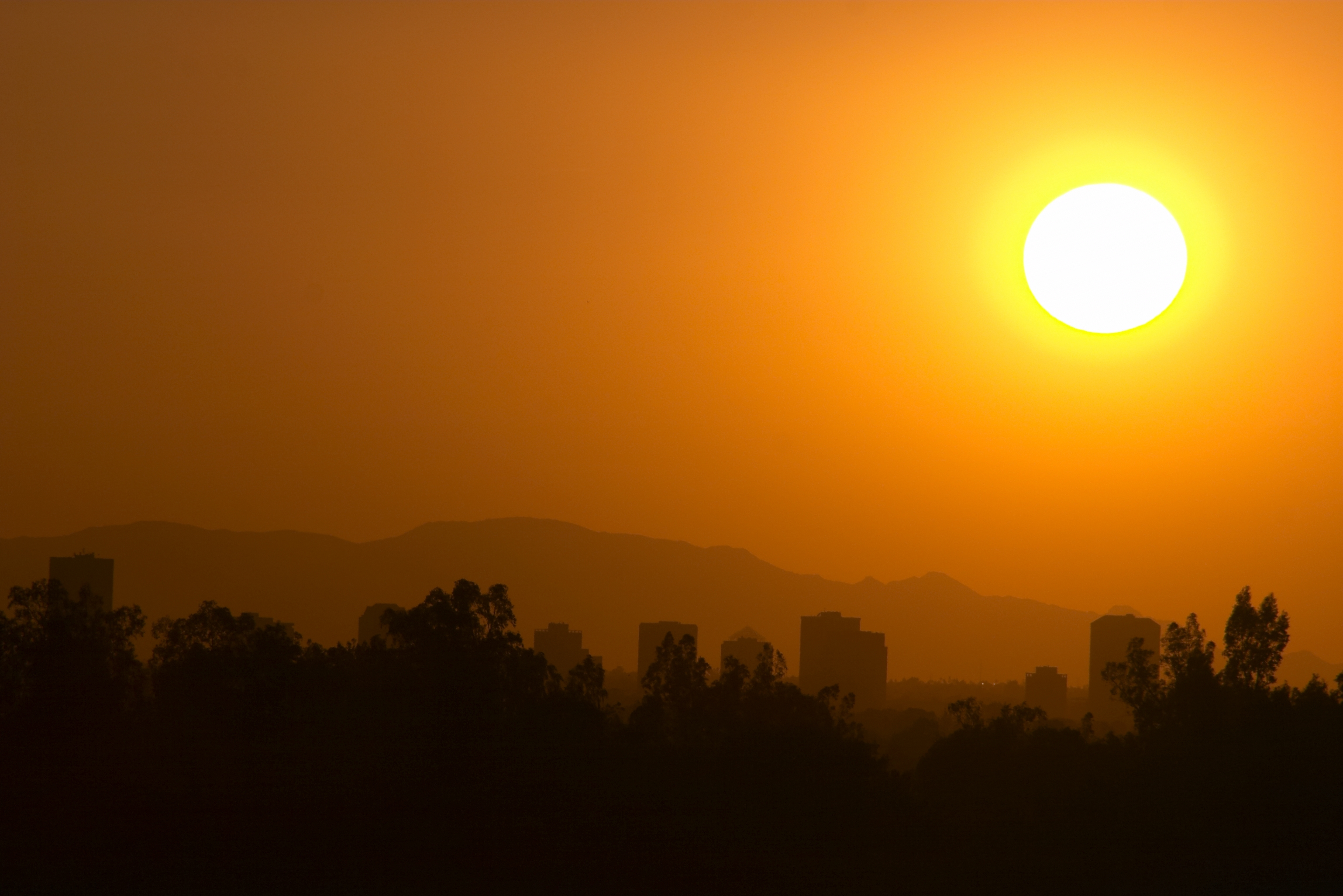 Helping others during extreme heat Helping others during extreme heat
